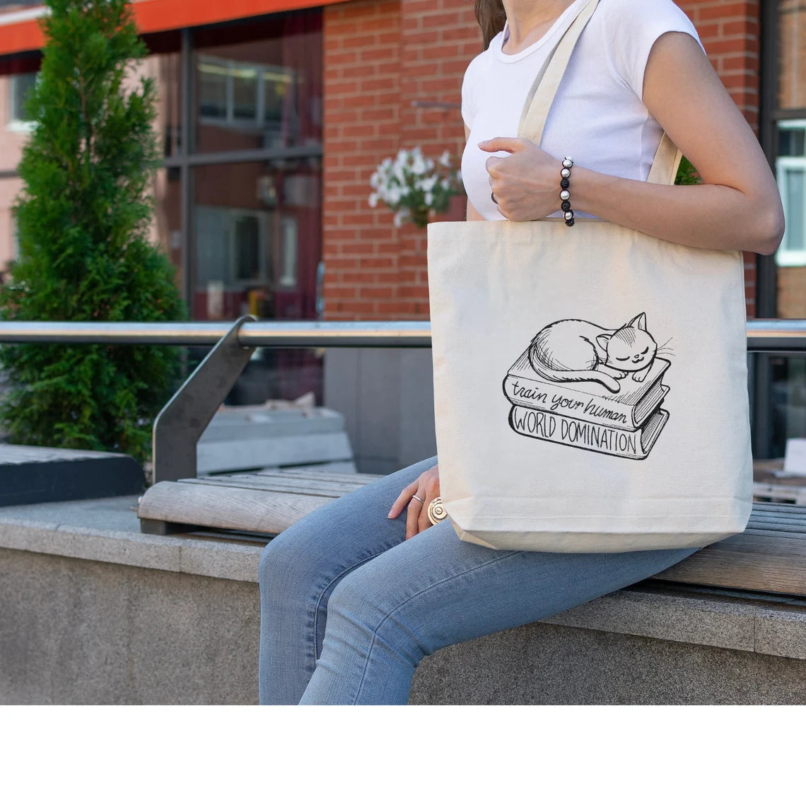 Embroidered Cat Tote Bag, Cat tote bag for Women, Reader Tote Bags, Book Tote Bag, Canvas Tote Bag, Cat Mom Gift, Cat Owner Gift