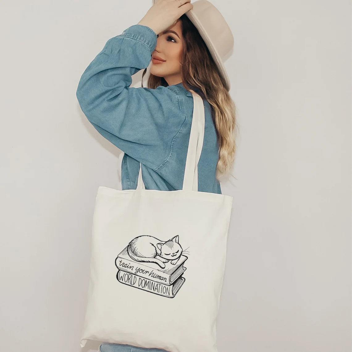 Embroidered Cat Tote Bag, Cat tote bag for Women, Reader Tote Bags, Book Tote Bag, Canvas Tote Bag, Cat Mom Gift, Cat Owner Gift